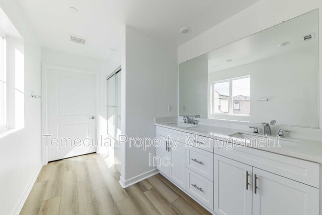 Building Photo - 31374 Lolite Dr