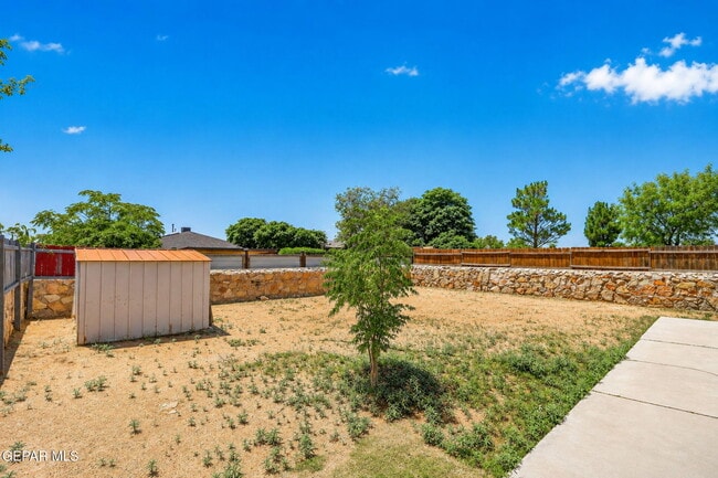 Building Photo - 667 Danube Dr