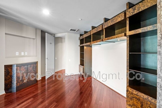 Building Photo - 2500 Sixth Ave