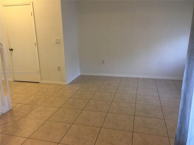 Building Photo - 11528 NW 60th Terrace