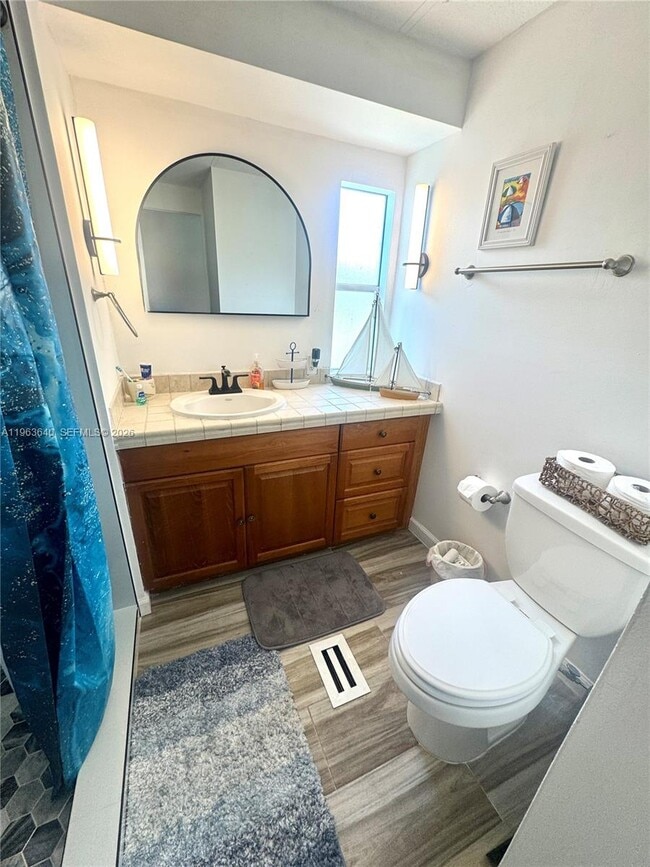 Building Photo - 118 Burgundy Dr