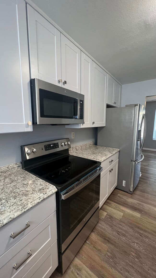 Building Photo - 2125 Banyan Way