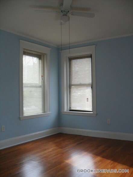 Building Photo - 184 St Paul St