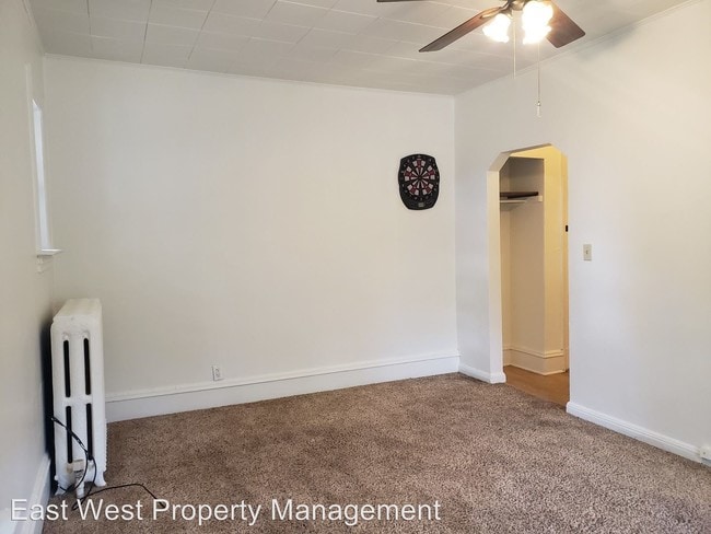 Building Photo - 1529 E 2nd St