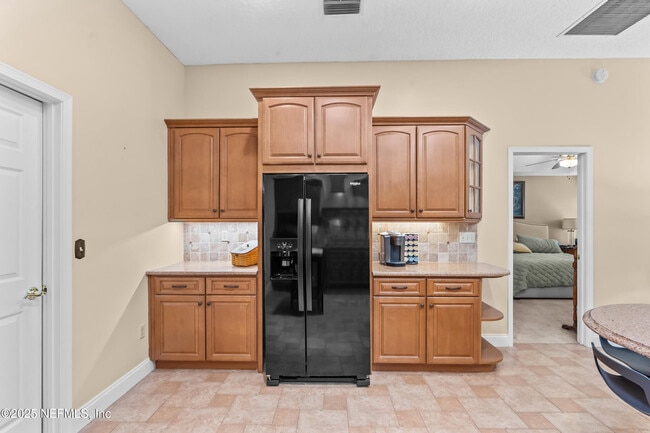 Building Photo - 6656 Rivercrest Dr