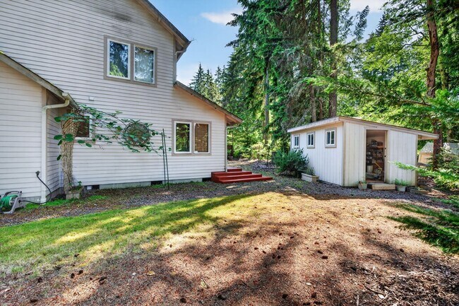 Building Photo - Coastal Elegance Near Sunrise Beach: Luxury 3BR/2.5BA Gig Harbor Home