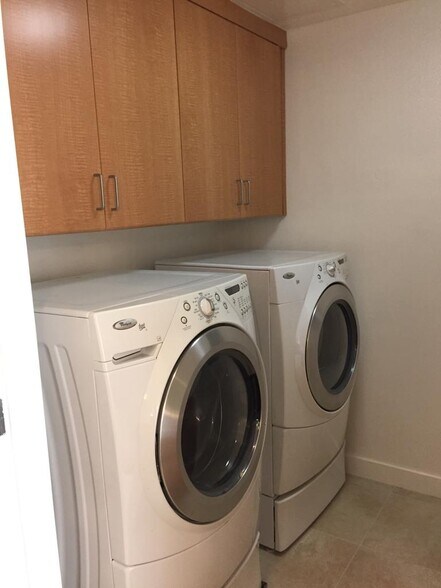 Laundry - 5501 DeMarcus Blvd #328
