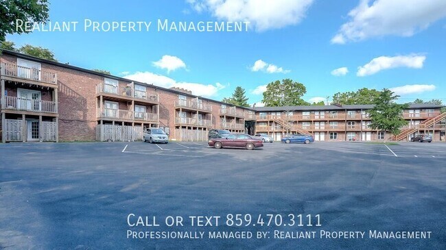 Building Photo - 2021 Cambridge Dr
