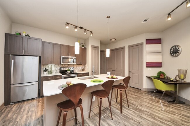 Building Photo - 5454 Washington Ave