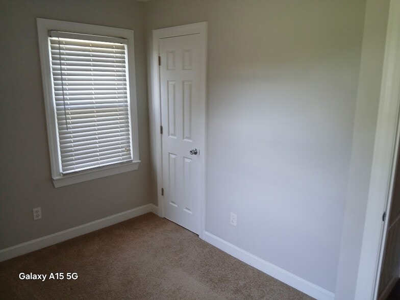 1st Bedroom/Closet Door - 4008 Lebanon Rd