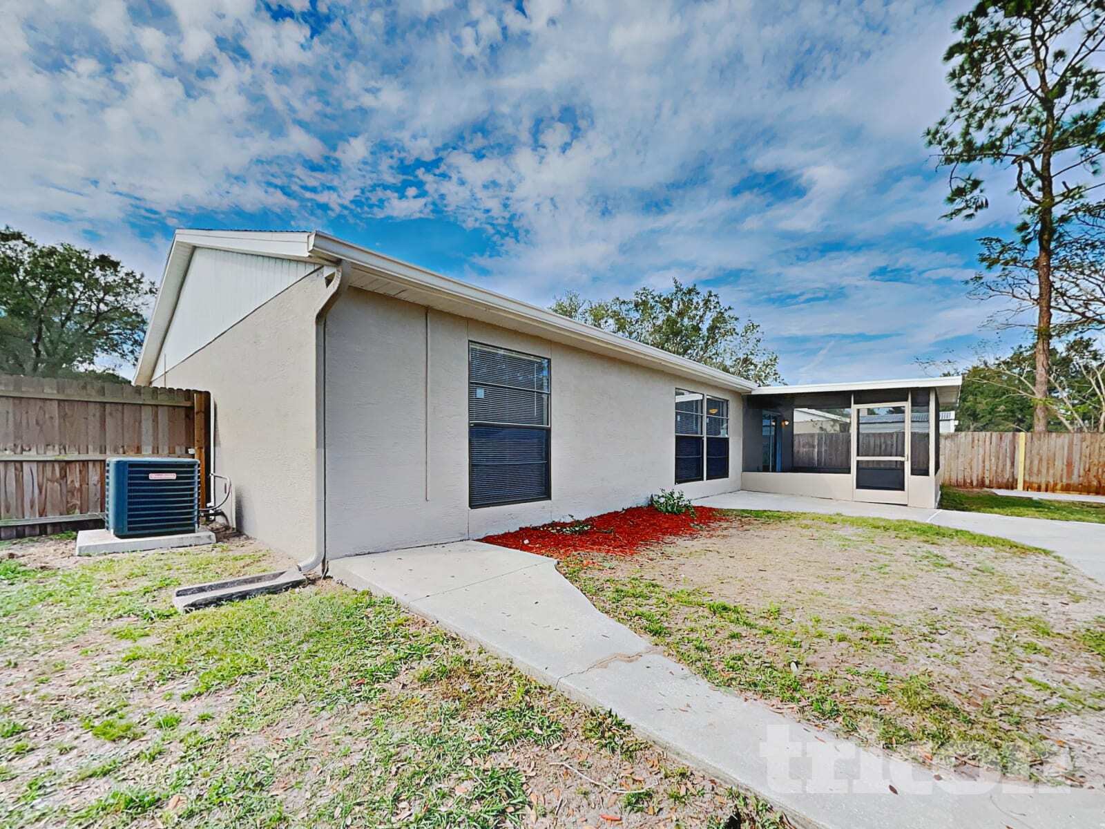 Building Photo - 1237 Edgerton Dr