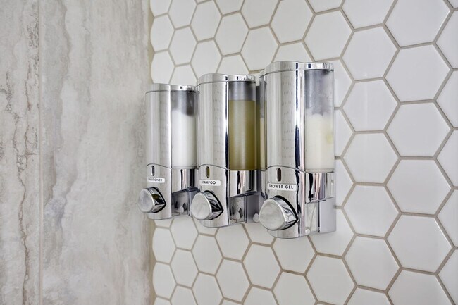 Building Photo - 3843 20th Ave SW