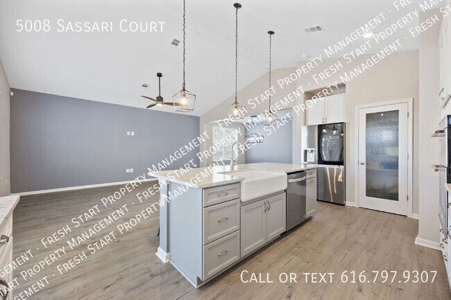 Building Photo - 5008 Sassari Ct