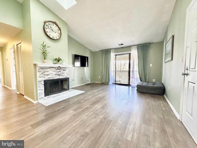 Building Photo - 21 Joyner Ct