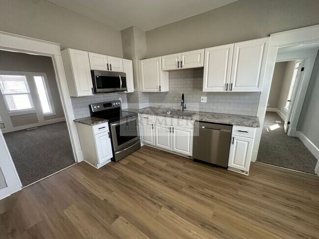 Building Photo - 184 W North St