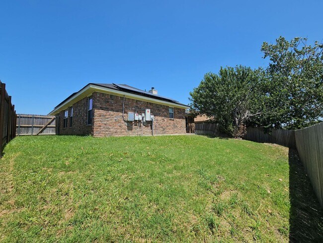 Building Photo - 3904 Frigate Dr