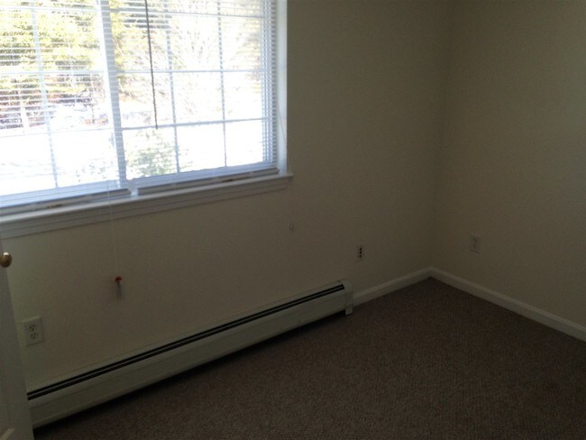 Building Photo - 3861 Brown Ave