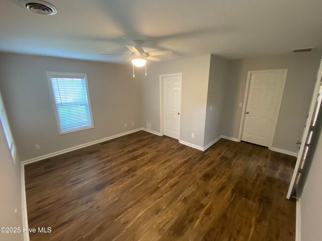 Building Photo - 8 Sand Dollar Dr