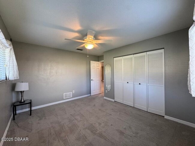 Building Photo - 653 Pelican Bay Dr