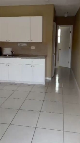 Building Photo - 2165 NW 23rd St