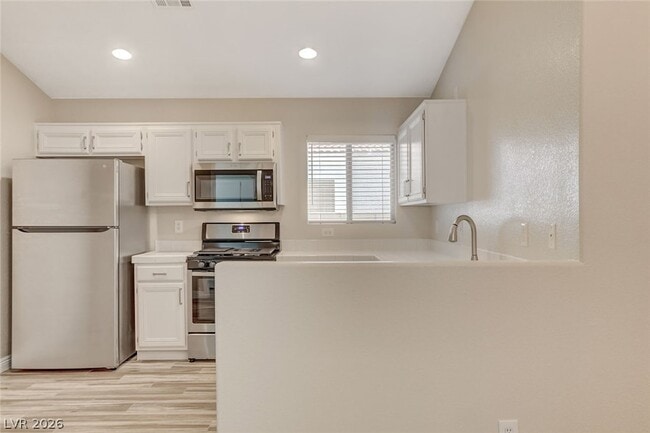 Building Photo - 1331 Frost Flower Dr