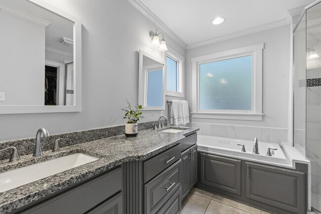 Building Photo - 2119 Wilmore Dr
