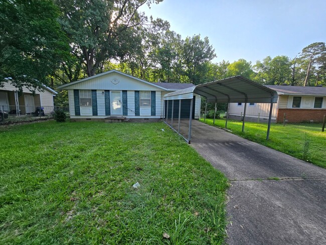 Primary Photo - 721 Edgehill