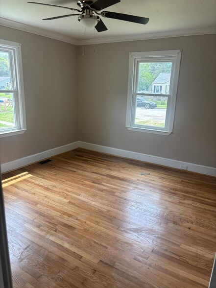 Building Photo - 639 Arch Dr