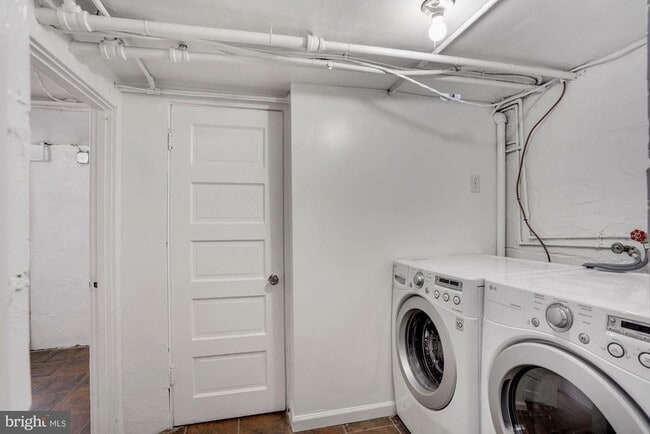 Building Photo - 3209 19th Rd N