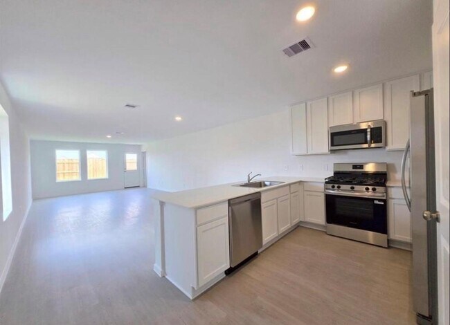 Building Photo - 28818 Texas Sparrow Ln