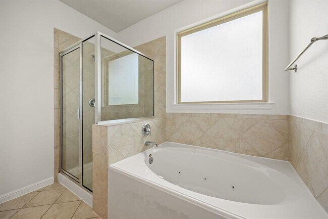 Building Photo - 7930 Tindarey Maple Trace