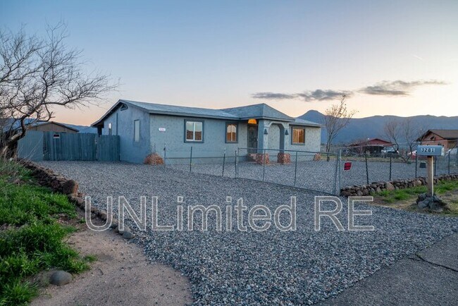 Building Photo - 3281 E Desert Dr