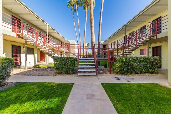 Building Photo - 4600 N 68th St