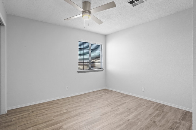 Building Photo - 14032 Tierra Vergel Dr