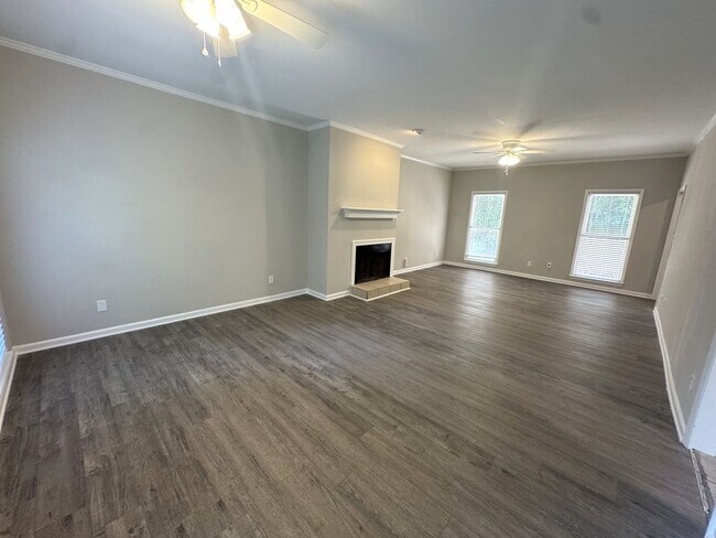 Building Photo - Five Points 6br House