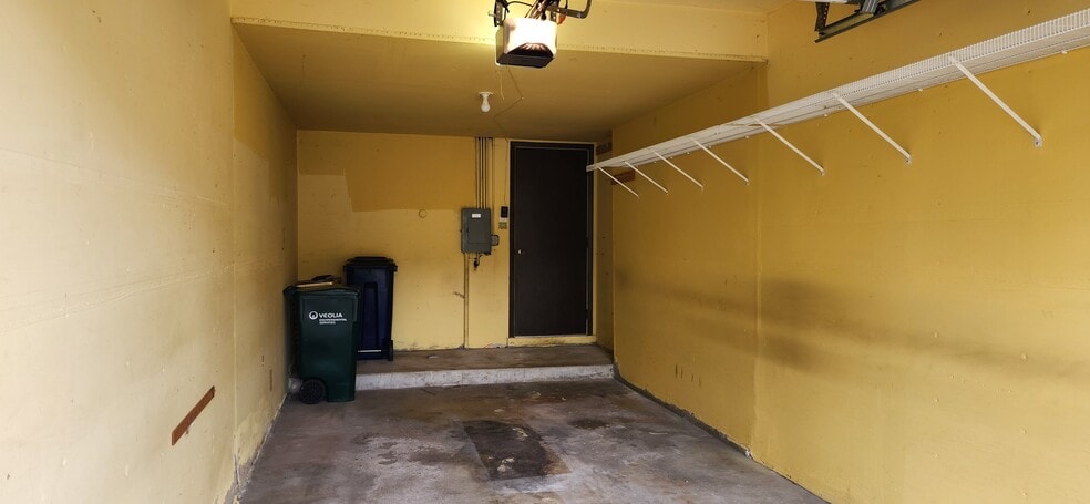 Building Photo - 322 Russet Way