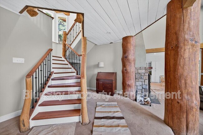 Building Photo - 3005 Lonesome Mountain Rd