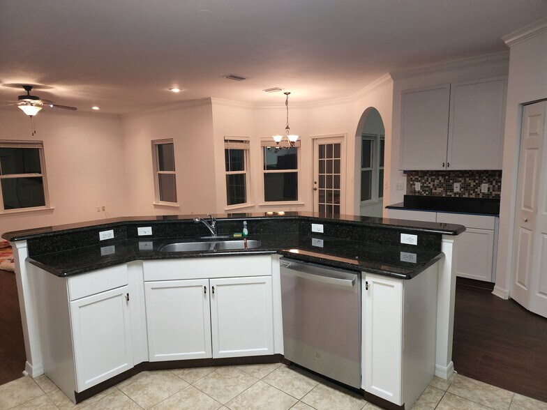 Kitchen with granite counter tops - 8184 SW 73rd Ln
