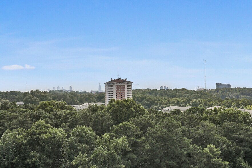 Building Photo - 1501 Clairmont Rd