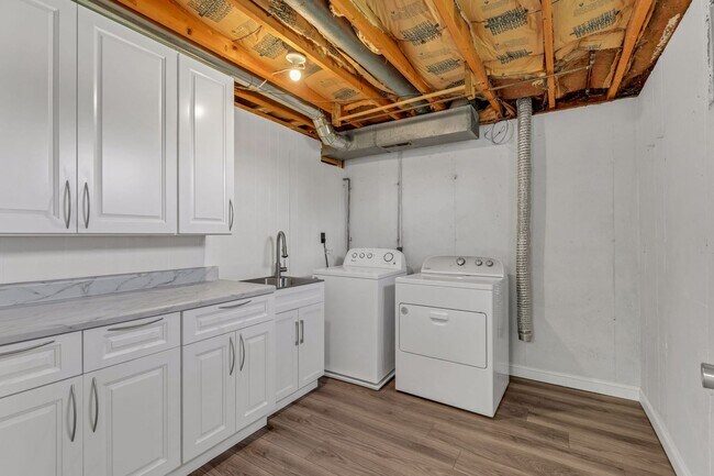 Building Photo - Italian Estates Property Management