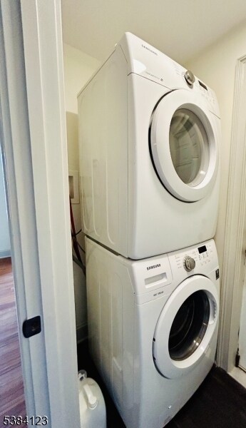 Building Photo - 60 James St