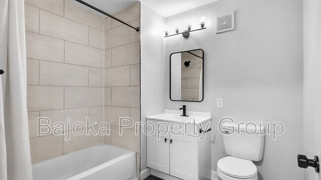 Building Photo - 4434 Trumbull-9
