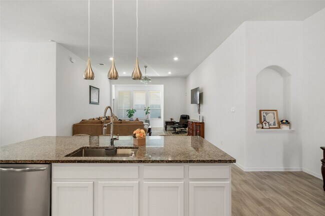 Building Photo - 11107 Willamer St