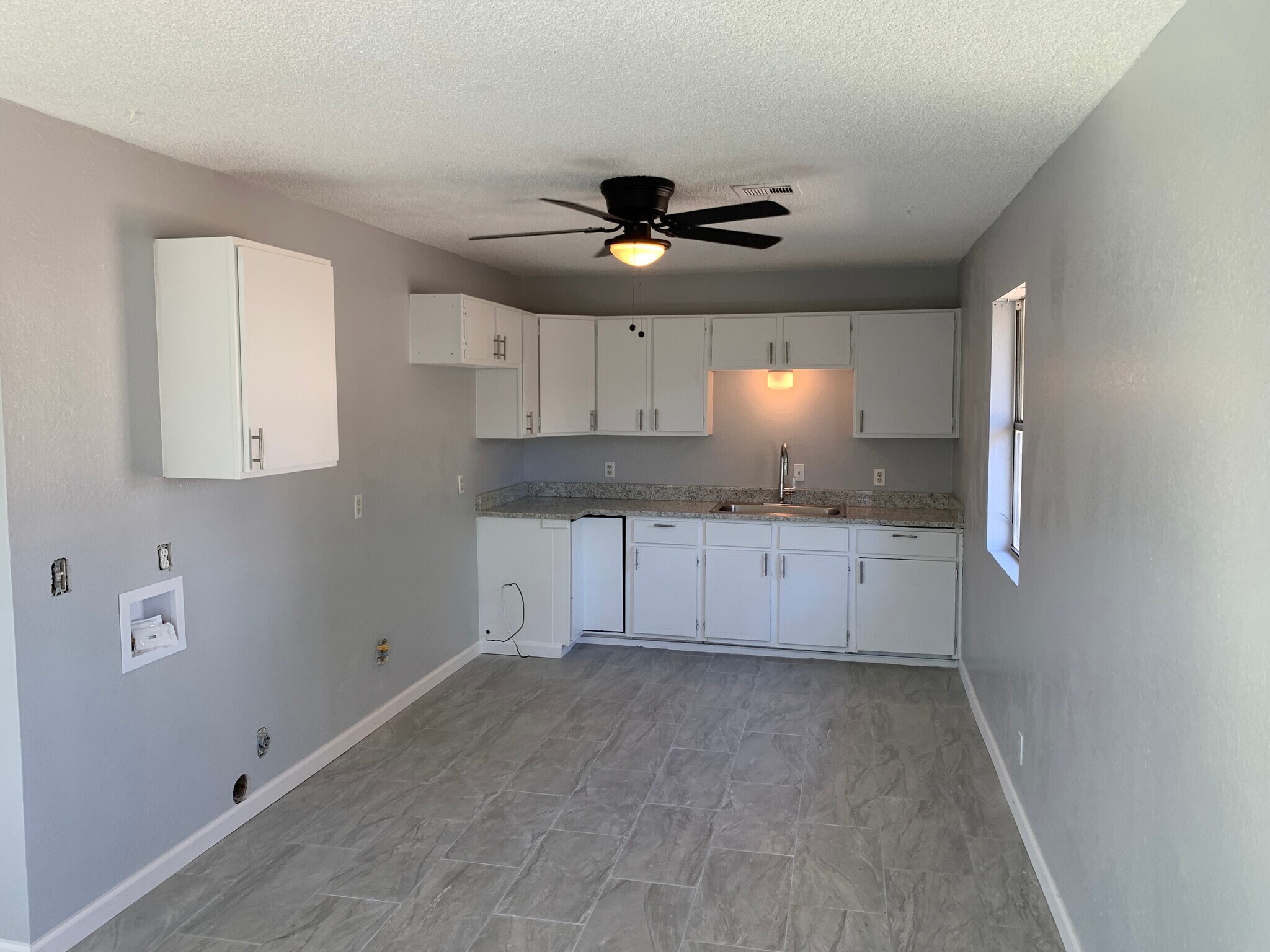 Building Photo - 1016 N Roosevelt Ave