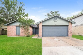 Building Photo - 7506 Tetela Dr