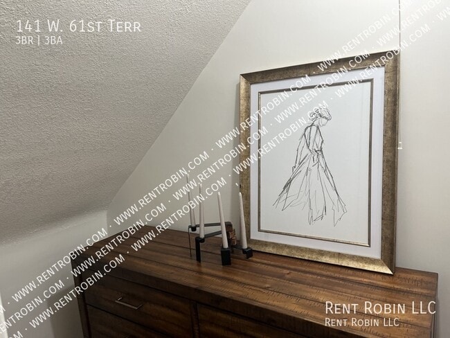 Building Photo - 141 W 61st Terrace