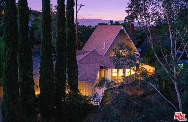 Building Photo - 4236 Ensenada Dr