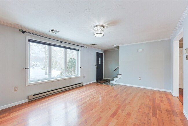 Building Photo - 835 Mt Hope St