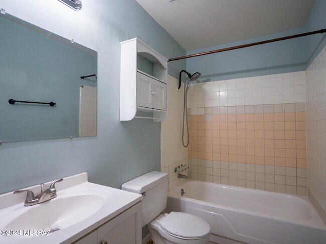 Building Photo - 6570 E Nicaragua Dr