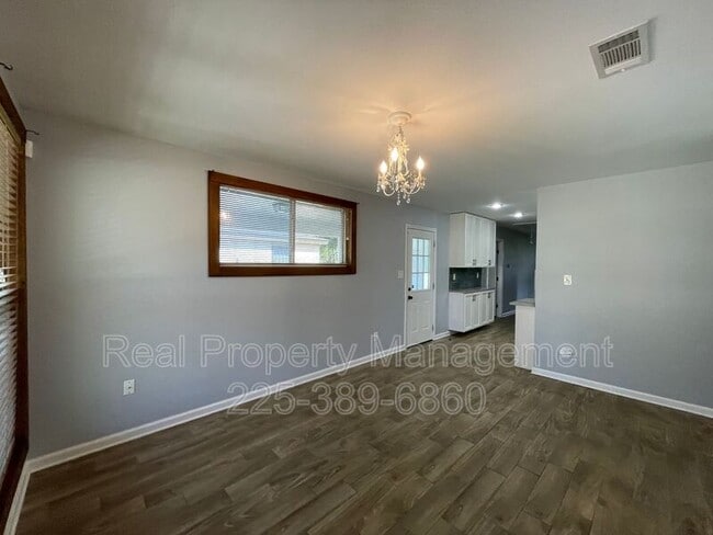 Building Photo - 1340 Bellonia Dr